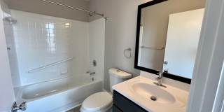 306 W Franklin Gallery 92