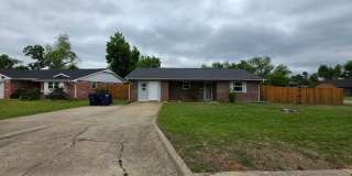 Cute 4 bedroom home in Shawnee Gallery 41