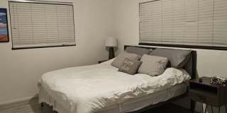Fully Furnished Home in Putnam Heights + All Appliances Gallery 33
