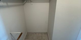 Elegant 3-Bedroom Home in Seven Oaks Gallery 22