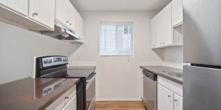 RENOVATED 1BD/1BA MILLWOOD APARTMENT | A/C | COVERED PARKING | PET FRIENDLY | AVAIL 9/1/26 Gallery 1