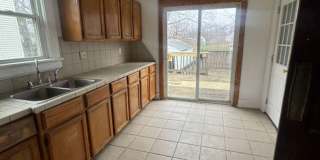 4 bed 1 bath house Gallery 5