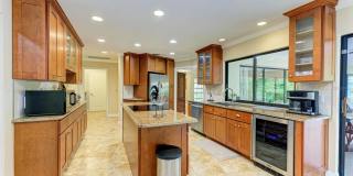 221 LOOKOUT POINT DRIVE Gallery 14