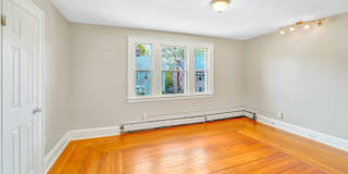 55 Clifton Avenue Gallery 9