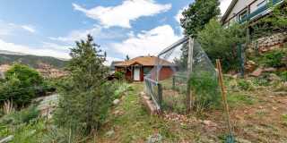 Manitou Cottage nestled in Nature Gallery 37