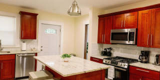 Huge 5 Bedroom House 5 minutes away from Yale! Huge 5 Bedroom House 5 minutes away from Yale! Gallery 7