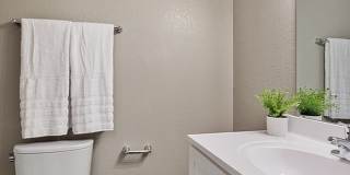 Central Pointe Apartment Homes Gallery 15