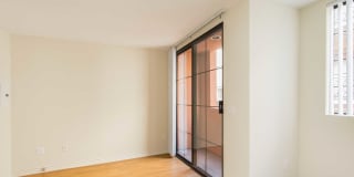 Vintage at 425 Broadway Gallery 20