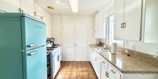2 Bedroom + 2 Bathroom Bungalow | Midtown Ventura | Furnished Gallery 8
