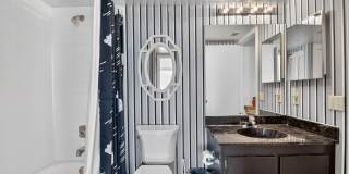 8200 Lakeshore Drive unit: 5070 Gallery 41