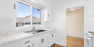 2033 High St - 1 Bedroom | 1 Bath | Triplex Unit Gallery 14