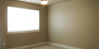 Chic artist-style lofts home with 3 bed 2.5 bath near Boise Greenbelt. Gallery 19
