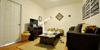 NIce 3 bed in Brookline Gallery 4