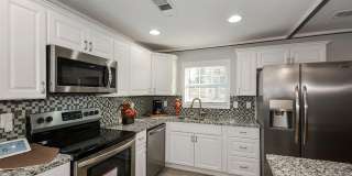 Room in 3 Bedroom Home at Pelton Pl NW Gallery 3