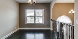 1132 Henry Pl Blvd Gallery 8