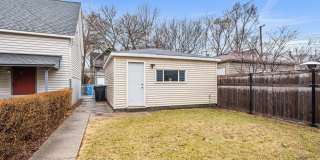 3904 N Whipple Avenue Gallery 17