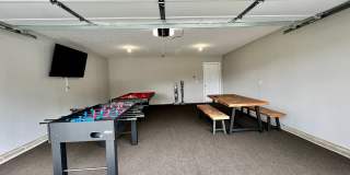 Brand New Home Walking distance to Spooky Nook Gallery 28