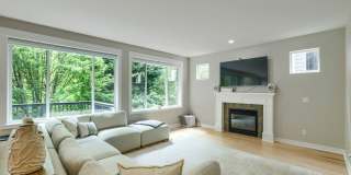 5bd/3.5ba Bellevue Hoome Gallery 17