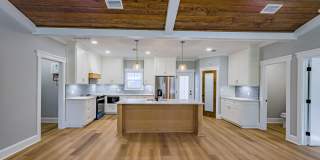 807 Cherokee Ave Unit A **Move In Special!** Gallery 6