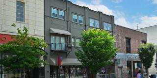 Fully Furnished Newly Remodeled Condo Downtown Gallery 1