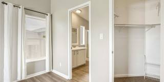 3600 Tournament Avenue Gallery 26