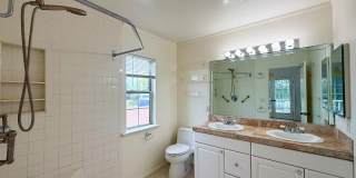Welcome to This Charming 3BR/2BA Ocean Beach Coastal Home Gallery 12