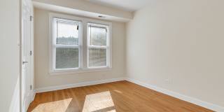 628 W. Roscoe Apt. Gallery 11