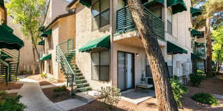 Newly Renovated 1 Bed/1 Bath, Loft Upstairs, Las Vegas Strip Adjacent  Centrally Located! Gallery 1