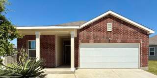 Beautiful 4-Bedroom 3-Bath Single Story Home Conveniently Located near Loop 1604, I-10, and FM 1516! Gallery 1