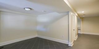 Great 3 Bedroom 2 Bath Renovated townhome in H St corridor Gallery 39