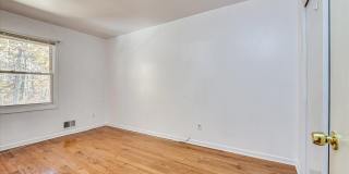 536 Elsie Avenue Gallery 18