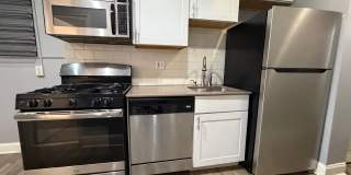 H St/Kingman Park - Renovated 1 bedroom Gallery 4