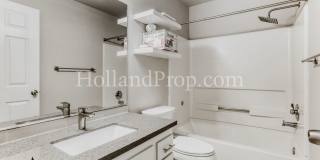 Beautiful 3-Level Hillsboro Townhouse in Quiet Cul-de-sac! Gallery 14