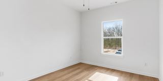 1810 East Fiji Street Gallery 13