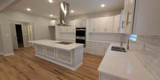 Room in 4 Bedroom Home at Stone Mountain Dr Gallery 1