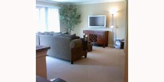 RB Luxury 2 Br Townhome 2 car spots Laundry $3190 TEXT 619-565-3468 Gallery 15