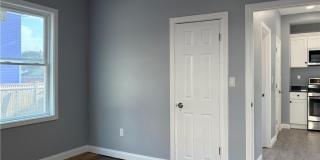 98 Whitmarsh Street Gallery 24
