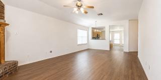 $1,950 3 Bed/2 Bath/2 Garage Ready for Move-in Home in Woodland Creek Gallery 6