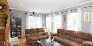 Beautiful 3-Bedroom, 2.5-Bath End-Unit Garage Townhome! Gallery 7