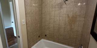 Welcome to 750 E 40th Pl Gallery 9