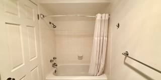 Beautiful 2 bed, 2 bath Shoreline Condo, $2400/mo. Beautiful 2 bed, 2 bath Shoreline Condo, $2400/mo. Gallery 13