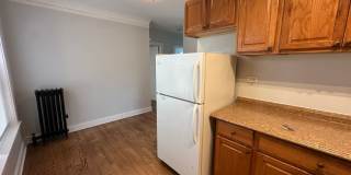 Nice 1 Bed w/Dining Room and Newer Kitchen and Bath at Roger's Glenwood District Gallery 19