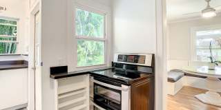 Charming two bedroom two bathroom cottage in North St. Petersburg Fully Updated. Charming two bedroom two bathroom cottage in North St. Petersburg Fully Updated. Gallery 19