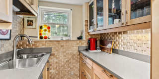 Charming Row Home | 2 Bed | 1 Bath | 950 Sf | Fenced Backyard | 2 Surface Parking Spaces Gallery 16