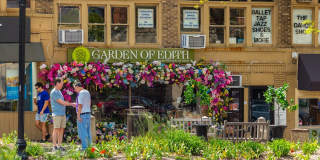 LIA by Vermella Gallery 39