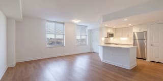 1800 Oak Apartments Gallery 89