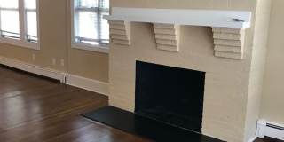 Charming 4 Bedroom-No Broker Fee Gallery 6