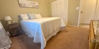 LAKE VIEW - NEVER FLOODED 4/3 Gallery 15