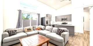 133 &amp; 135 Foothill Gallery 31