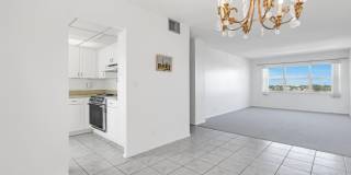 2555 NE 11th Street unit: 804 Gallery 2